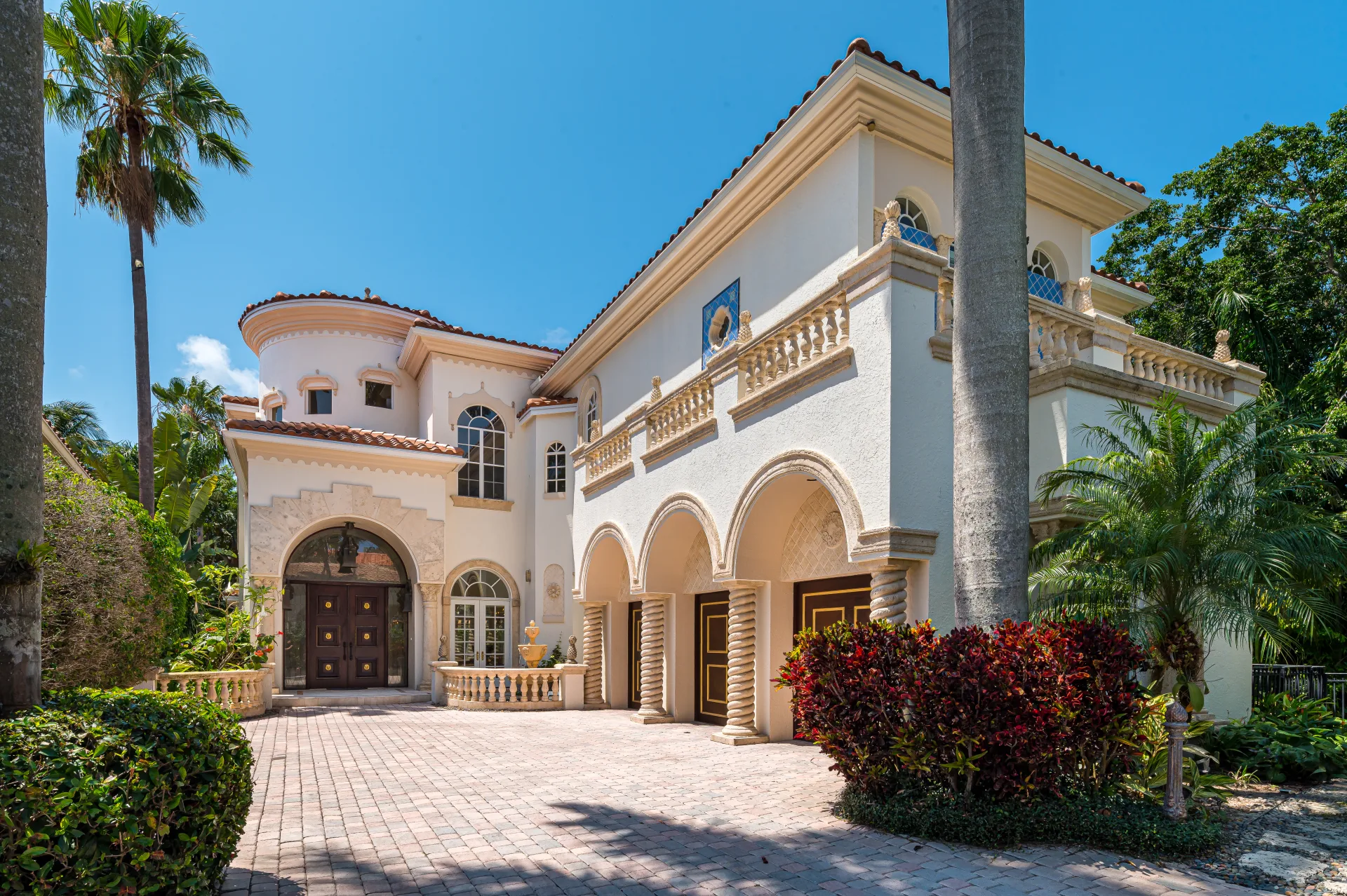 422 Addison Park Lane photo 2